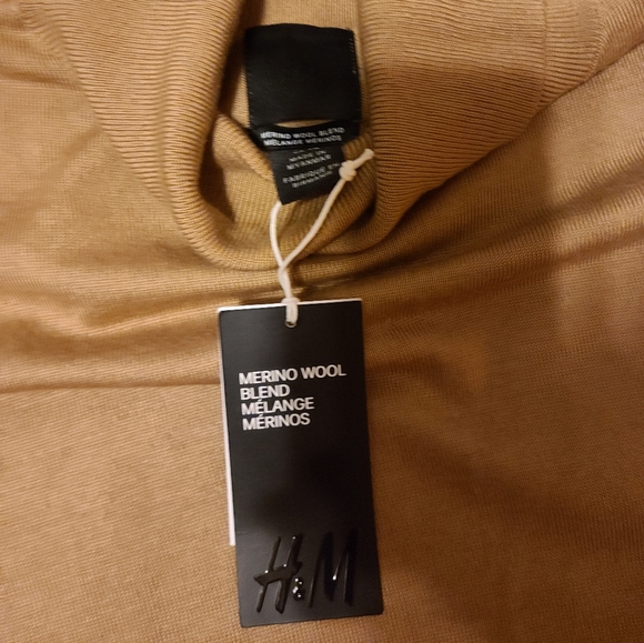 Mens H&M top NWT - Picture 2 of 2